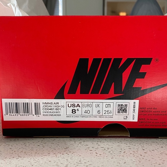 JORDAN 1 RETRO (Satin Snake Chicago) - Picture 3 of 4
